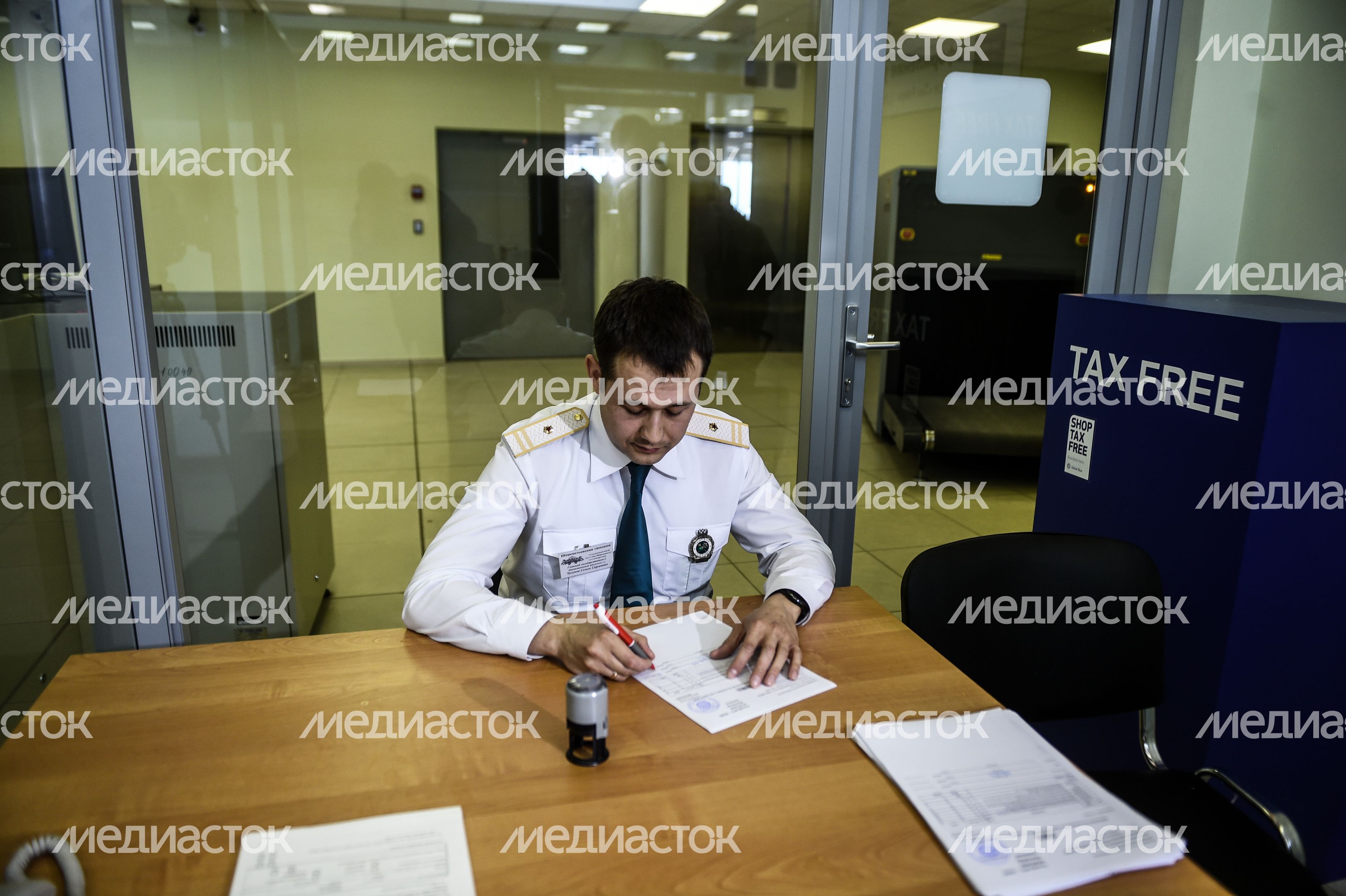 Система tax free для возврата НДС иностранцам начинает работу в России в тестовом режиме