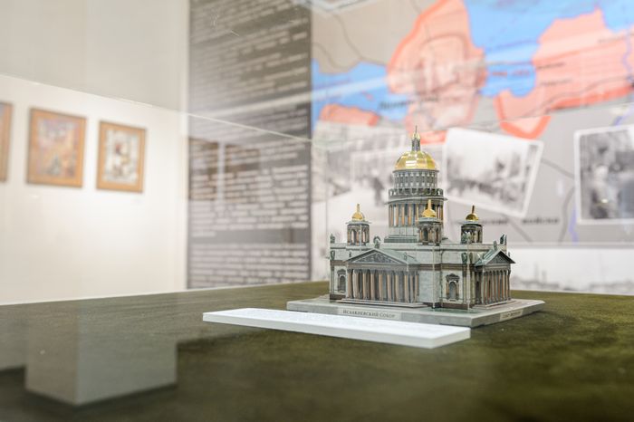 Балашихинская картинная галерея. Выставка "Непокоренный Ленинград"