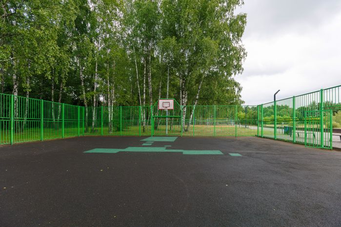 Спортивная площадка на набережной озера Дивное в парке «Заря» Балашихи