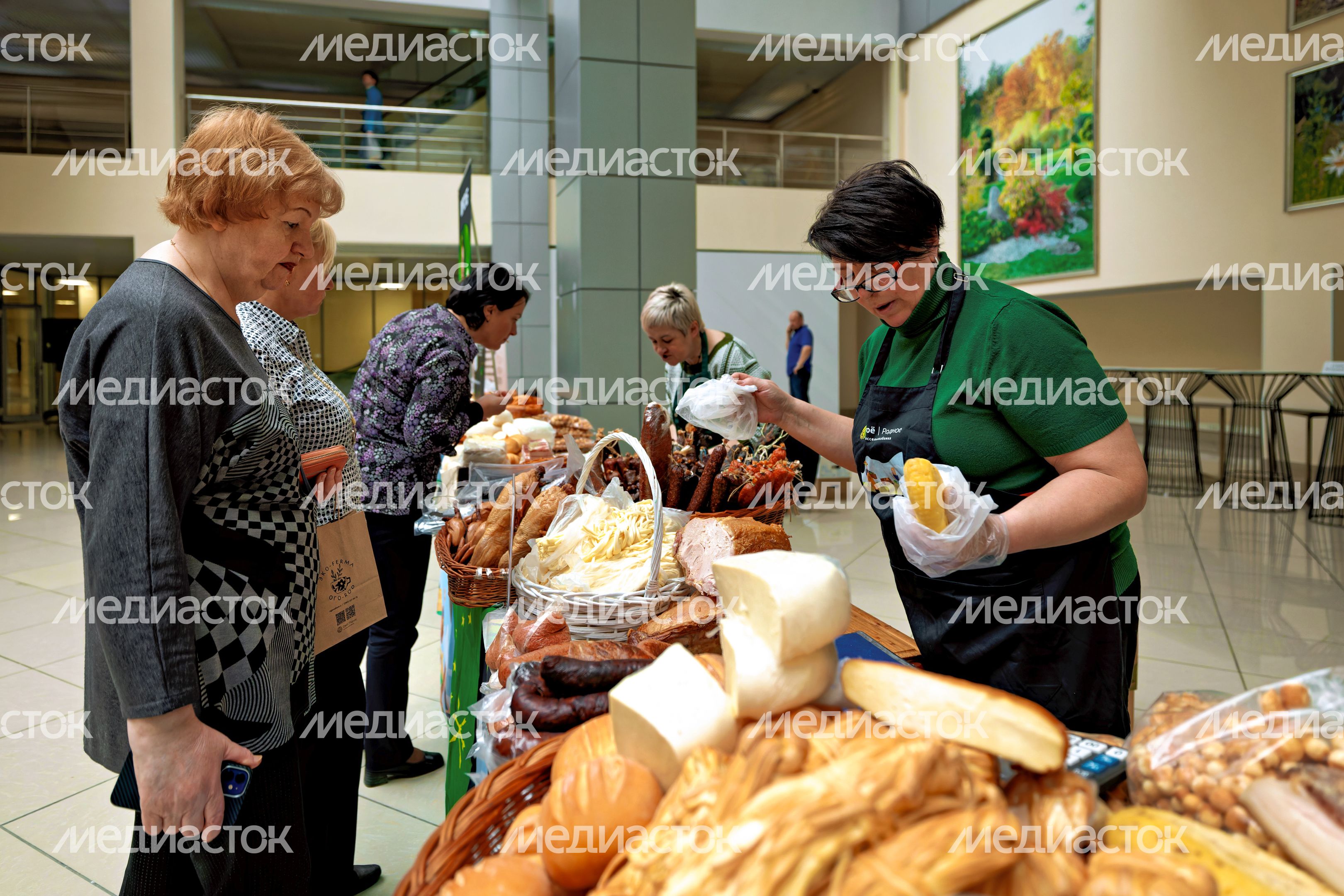 Сыры на ярмарке фермерских продуктов «Вкусная пятница» в Красногорске Сыры на ярмарке фермерских продуктов «Вкусная пятница» в Красногорске