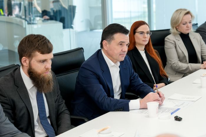 Андрей Воробьев встретился с членами Общественного совета образовательной программы "Герои Подмосковья"