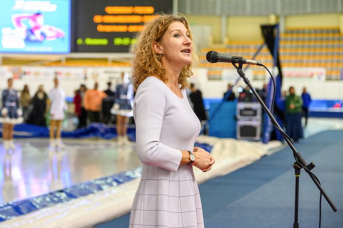 Заместитель главы округа Коломна Лариса Лунькова на открытии чемпионата России по конькобежному спорту в Коломне
