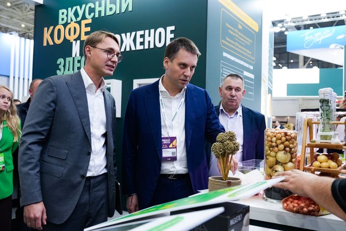Вячеслав Духин и Сергей Двойных подписали ряд соглашений о реализации в Подмосковье крупных агропромышленных проектов