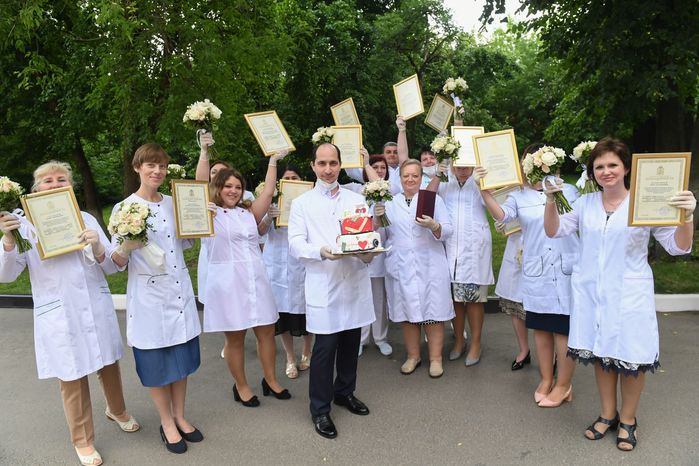 Вручение губернатором Подмосковья наград медикам «Чеховской областной больницы»