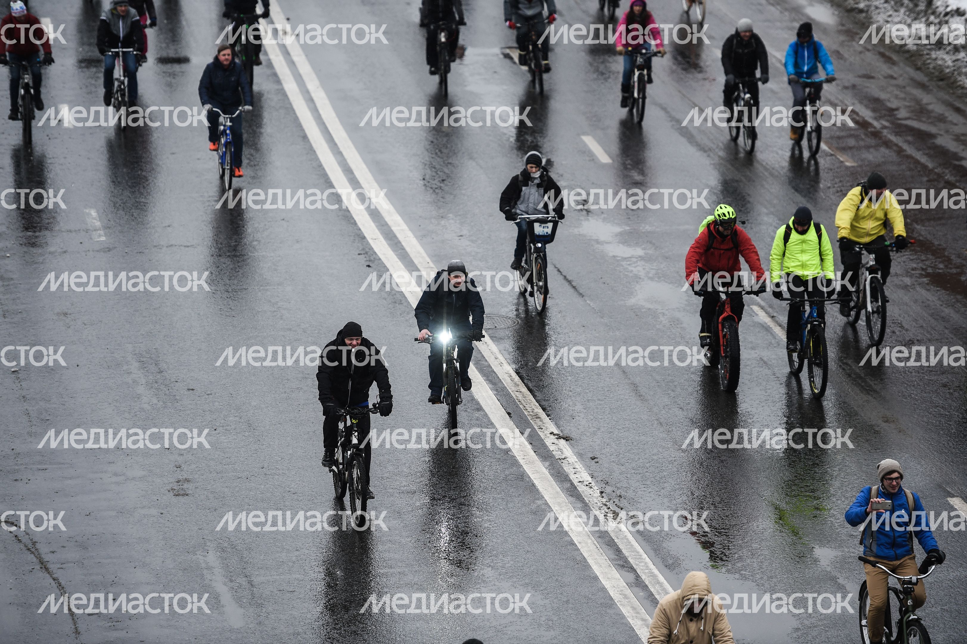В Москве состоялся 4-й Зимний Велопарад