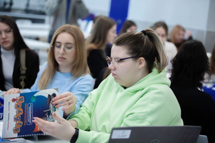 Студенты Подмосковных университетов и колледжа освоили работу на современном оборудовании