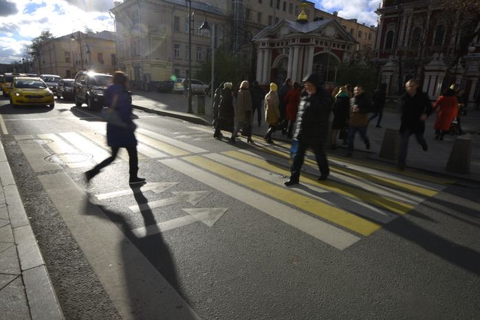 Двойной пешеходный переход на Пятницкой улице в Москве