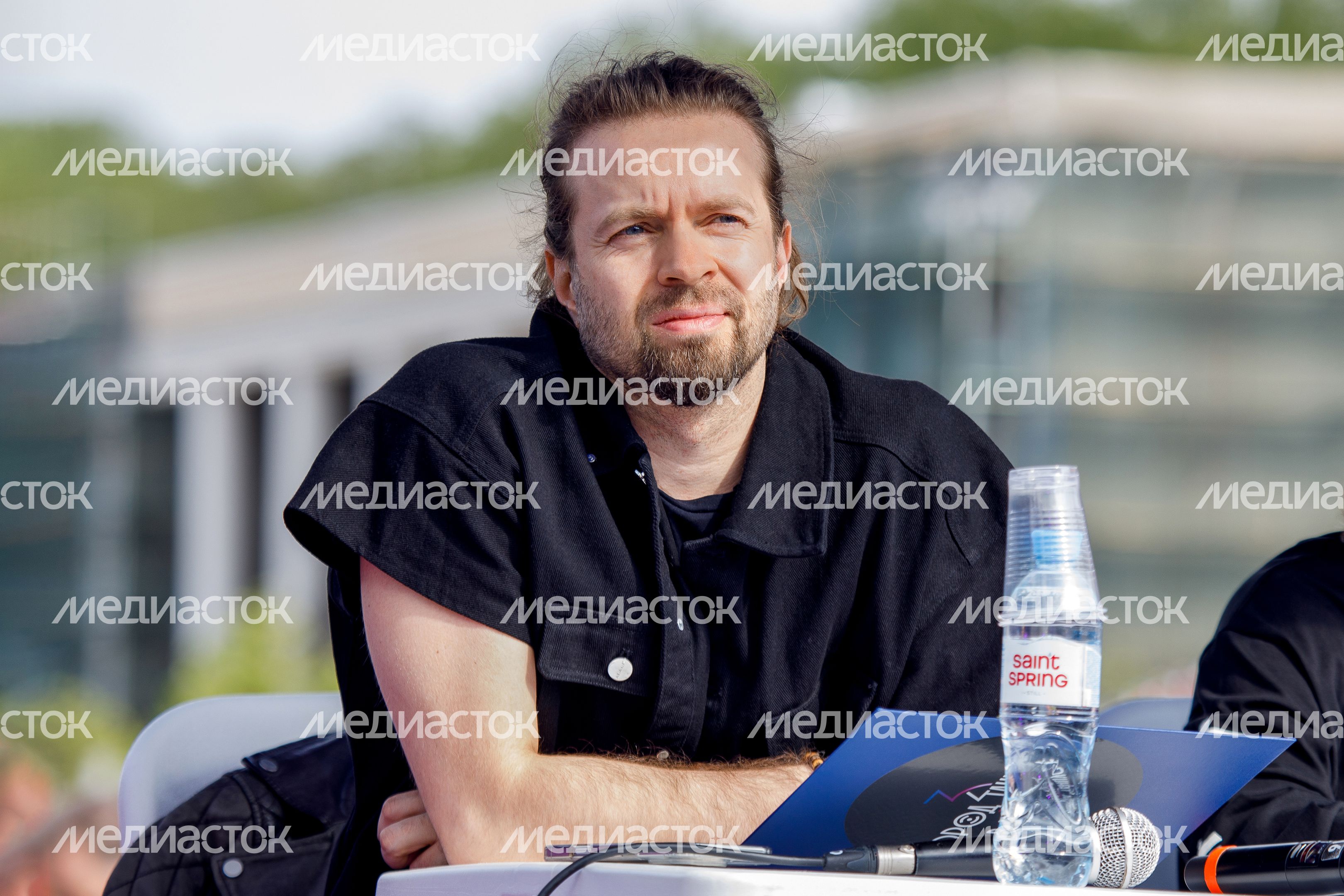 Член жюри Александр Могилев на открытии фестиваля современного танца «Город танцует в парках» в Королеве Член жюри Александр Могилев на открытии фестиваля современного танца «Город танцует в парках» в Королеве