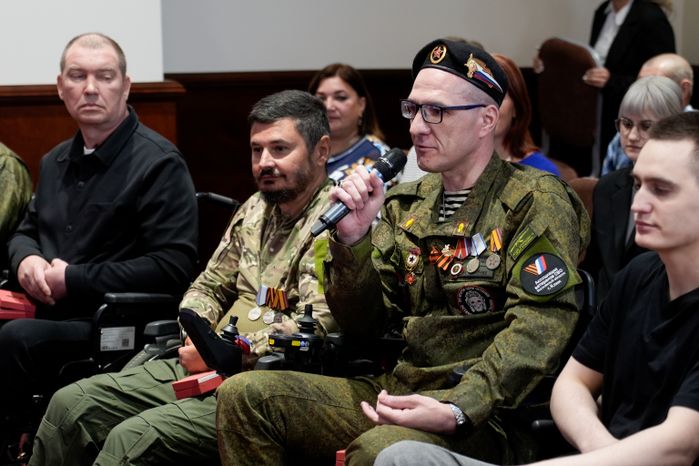 Вручение ключей от автомобилей ветеранам СВО и семьям погибших Героев