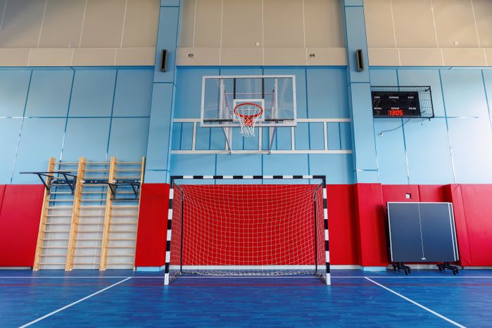 Спортивный зал для уроков физкультуры в новом корпусе средней школы №14 в Коломне