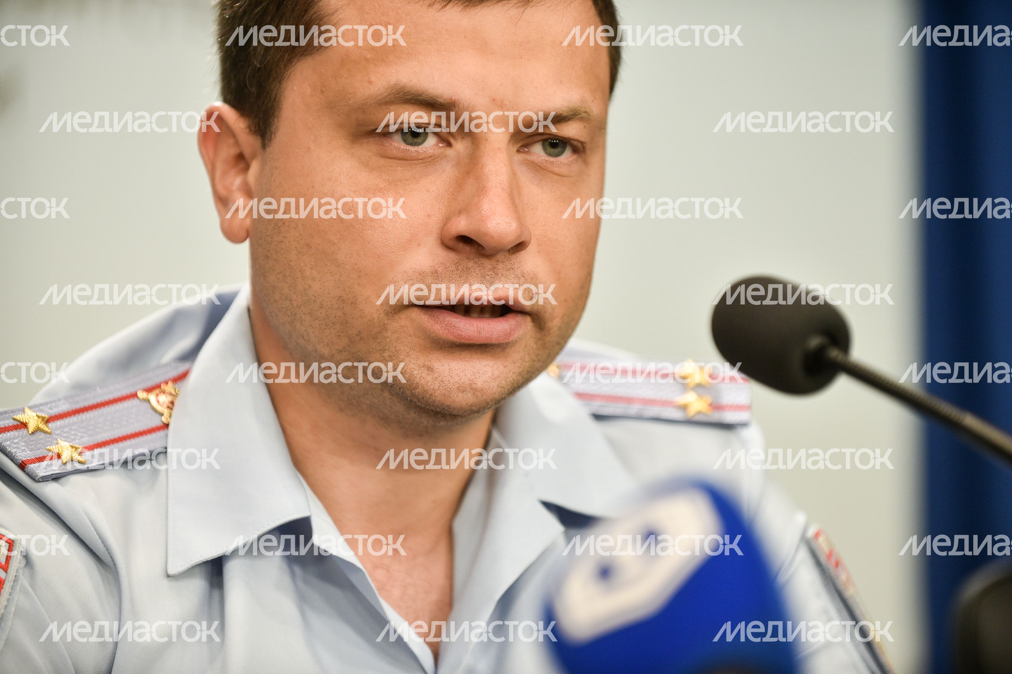 Пресс-конференция о раскрытии преступлений, связанных с вымогательством