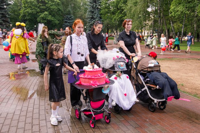 Парад колясок в сквере "Юбилейный" в Химках