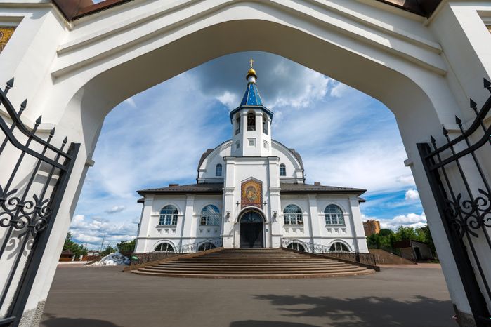 Церковь Казанской иконы Божией матери в Центральном парке Реутова