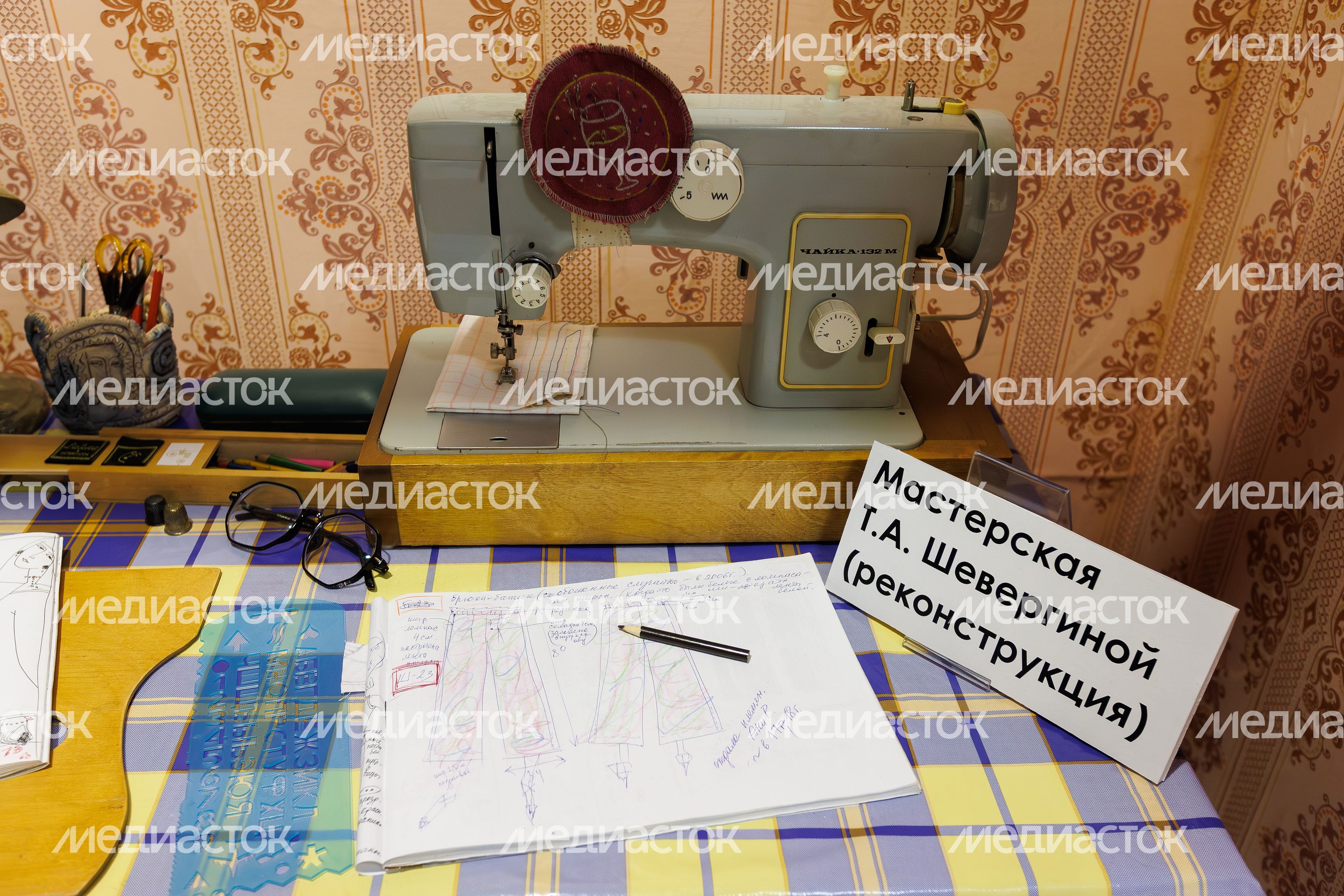 Выставка «Мода эпохи перемен. Авторский стиль Татьяны Шевергиной» в историко-художественном музее-заповеднике Выставка «Мода эпохи перемен. Авторский стиль Татьяны Шевергиной» в историко-художественном музее-заповеднике