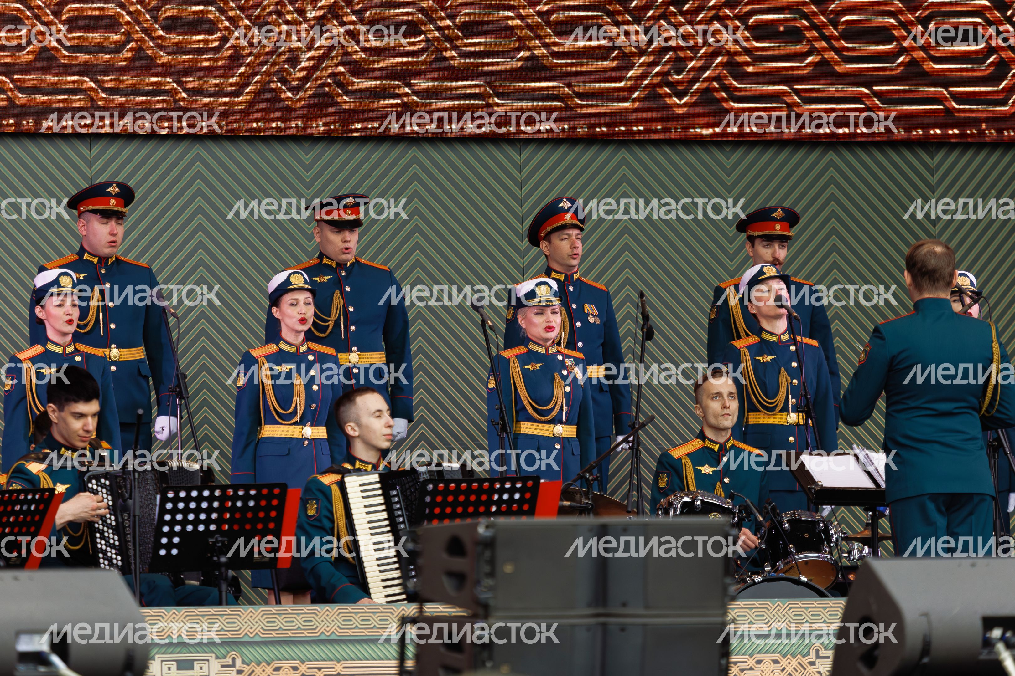 Концерт в День Победы в Центральном парке «Патриот» Одинцовского округа Концерт в День Победы в Центральном парке «Патриот» Одинцовского округа