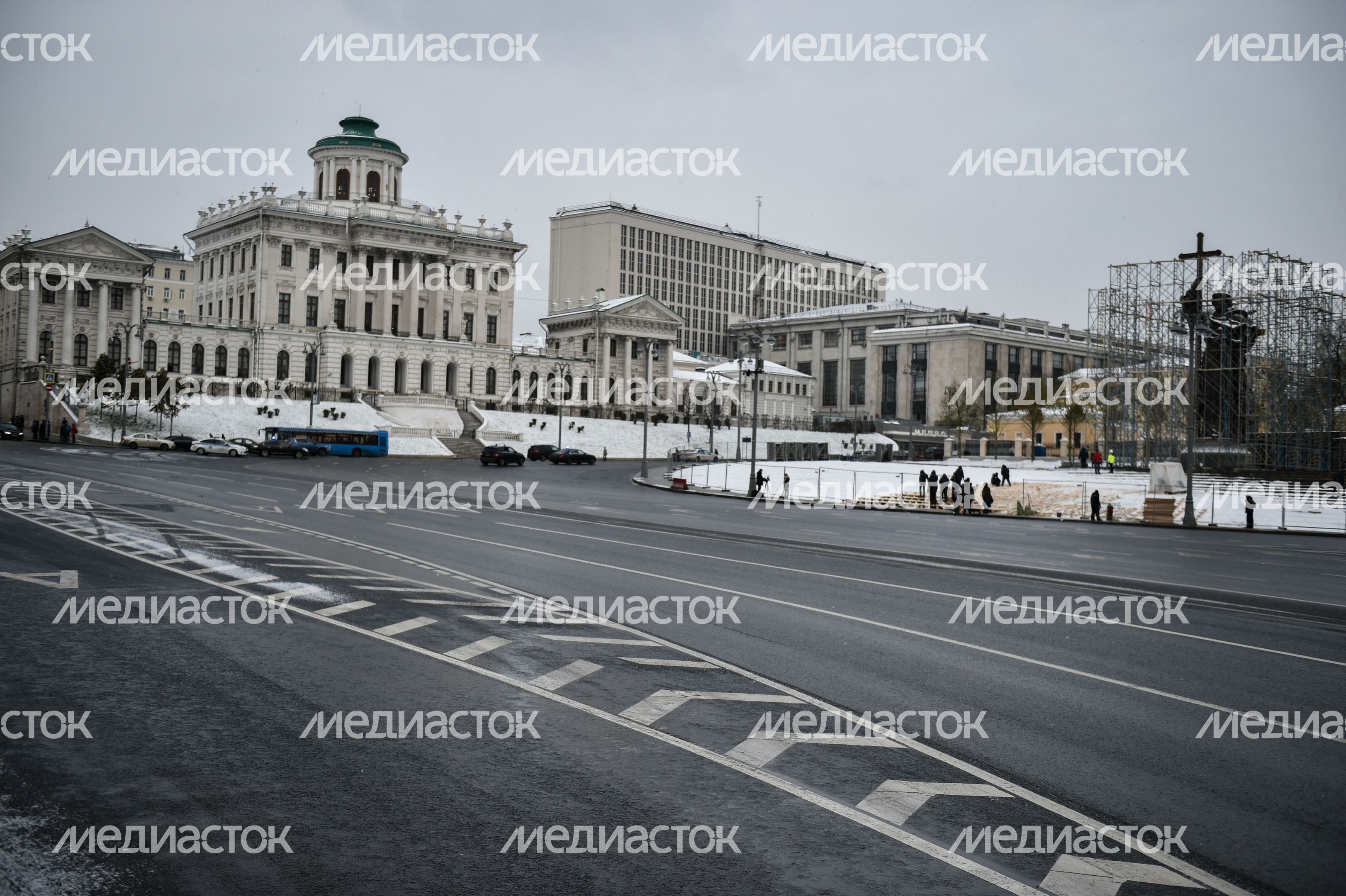 Памятник князю Владимиру в Москве