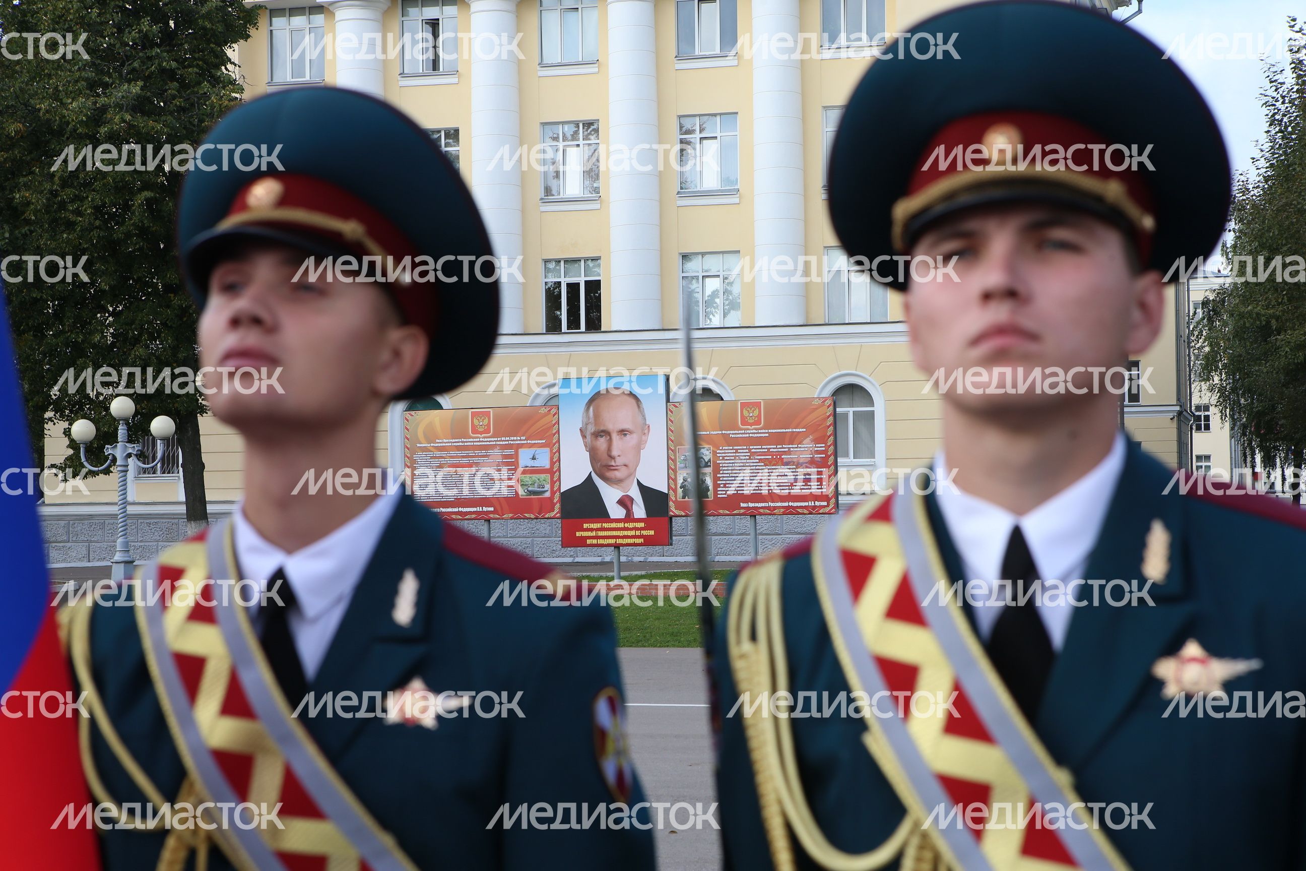 Воробьев принял участи в открытии ЖК для военнослужащих и ознакомился со строительством транспортных развязок в Балашихе