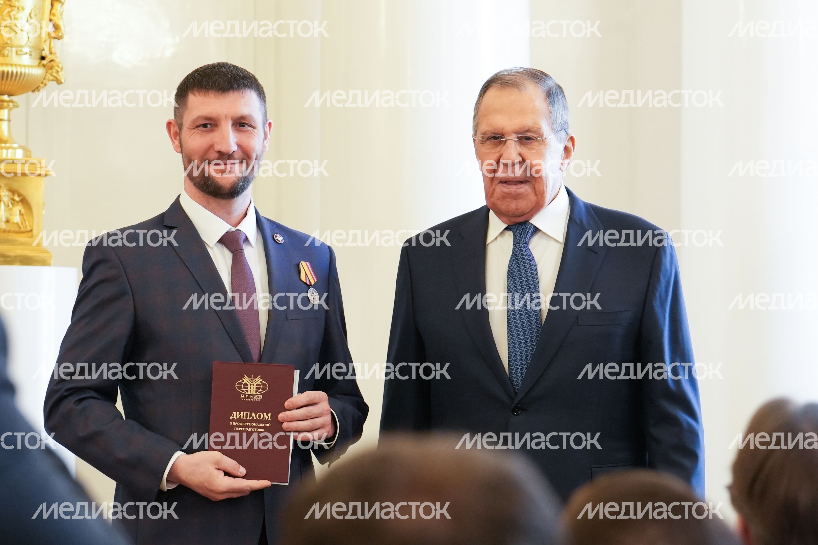 В МИДе вручили дипломы ветеранам СВО, прошедшим обучение для работы на госслужбе