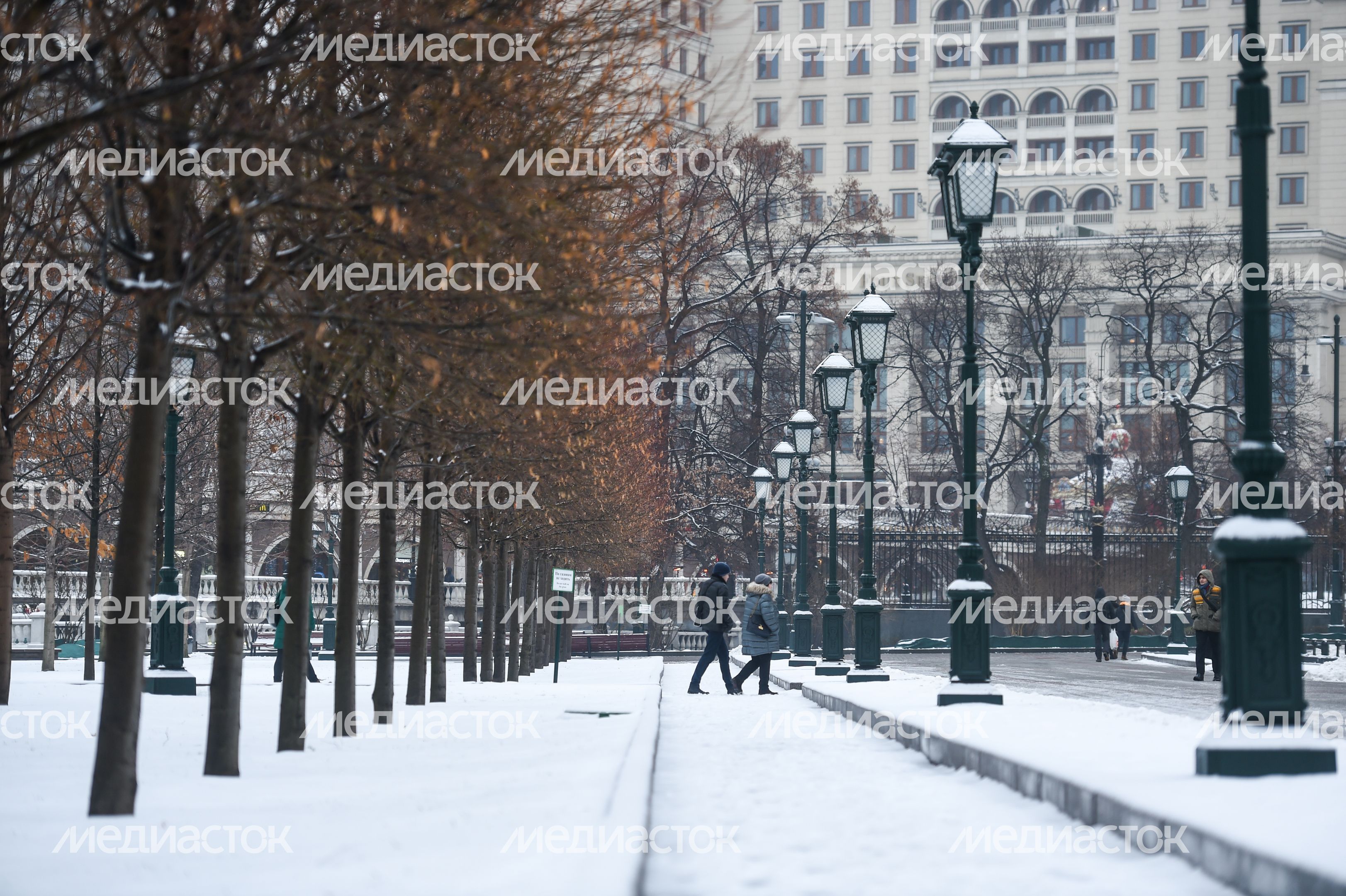 Последстивя сильного снегопада в Москве
