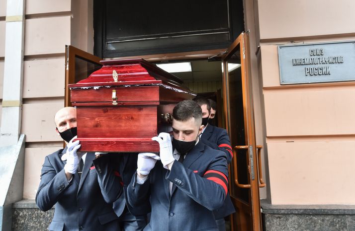 Церемония прощания с мультипликатором Владимиром Зуйковым