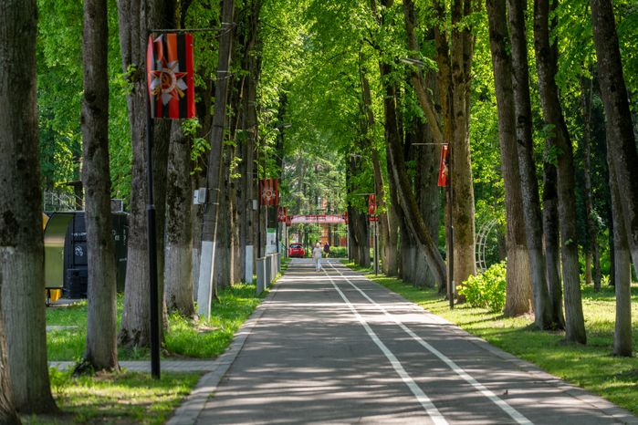 Центральный парк имени В.В. Воровского весной в Наро-Фоминске