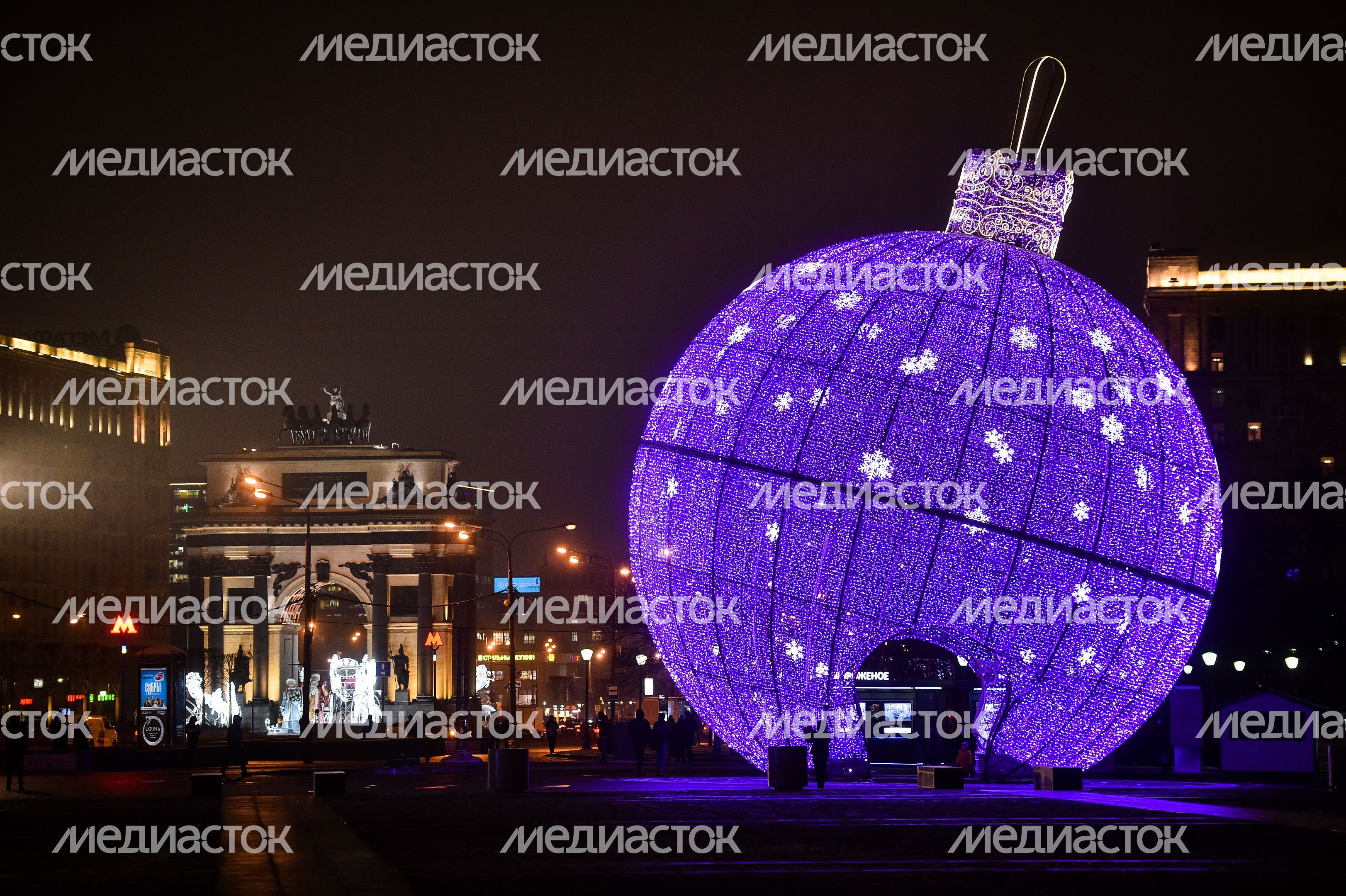 Новогодняя иллюминация в Москве