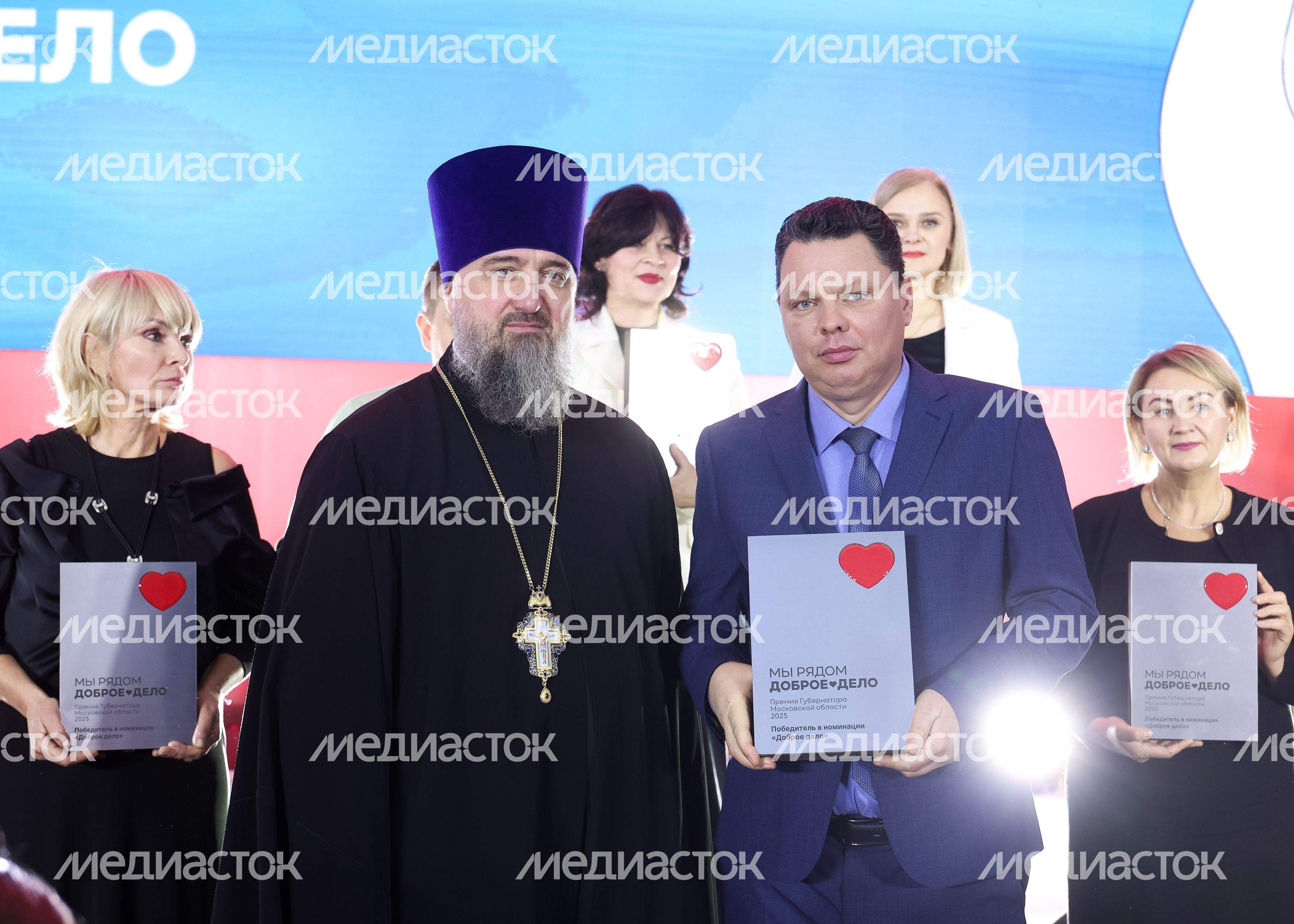 Награждение победителей XIII губернаторской премии "Мы рядом. Доброе дело" Награждение победителей XIII губернаторской премии "Мы рядом. Доброе дело"