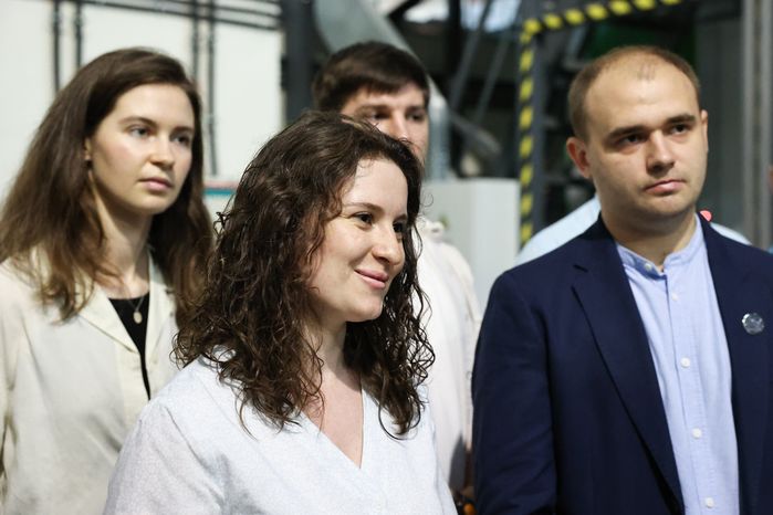 Андрей Воробьев встретился с молодыми учеными ОИЯИ