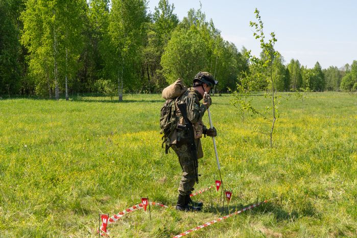 Военно-техническая игра "Арт-дуэль-2024" на аэродроме Волосово
