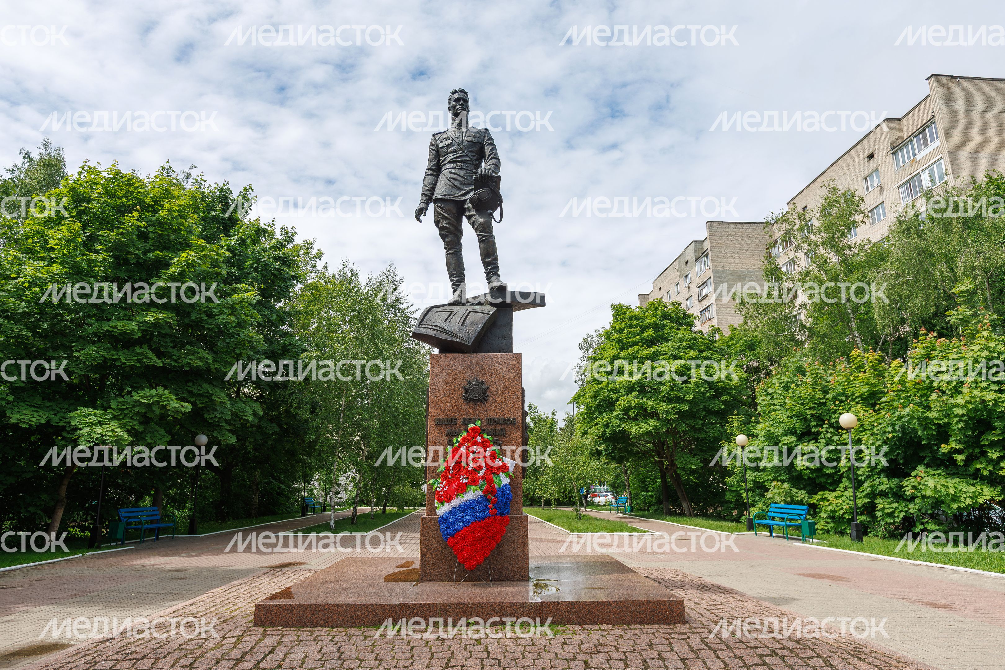 Памятник «Защитникам неба Отечества» в микрорайоне Заря (Балашиха)