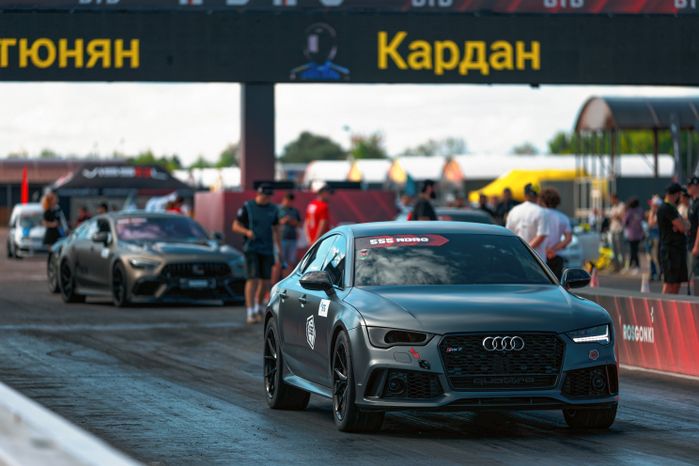 Чемпионат и Кубок России по дрэг-рейсингу RDRC 2026. Заезд автомобилей на автодроме RDRC Racepark в Раменском округе