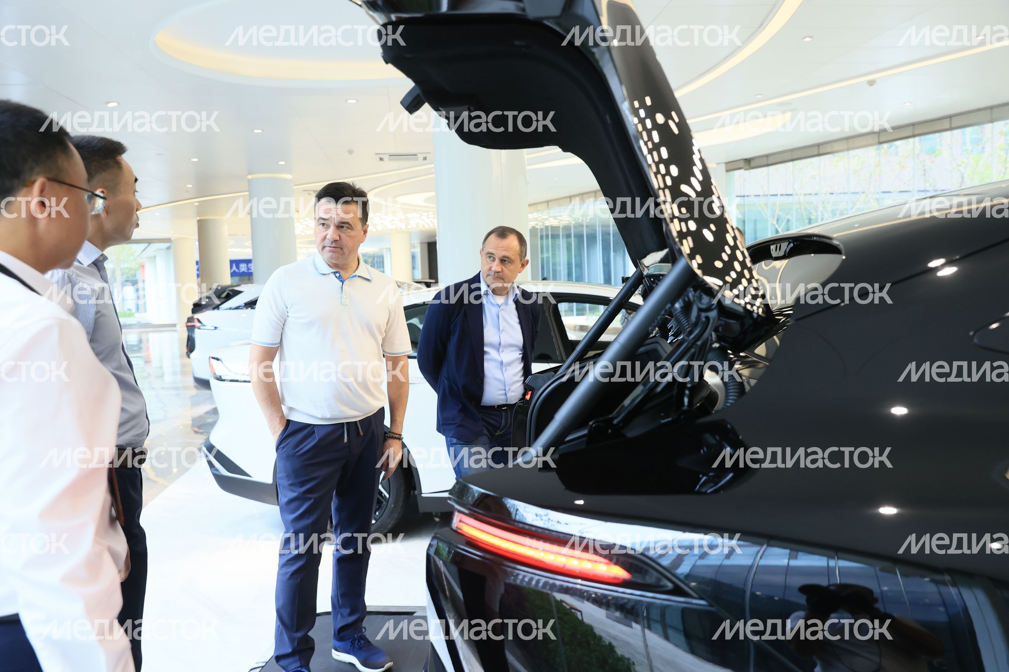 Посещение автозавода Changan Automobile Group в Китае Губернатором Подмосковья