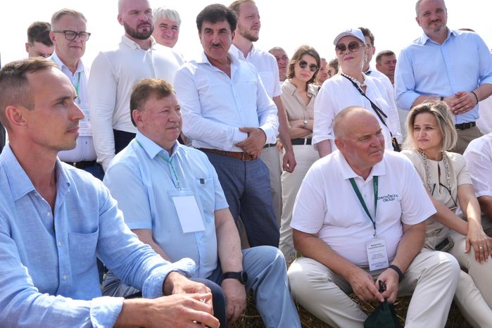 Агропромышленная выставка "День поля Московской области" в Дмитровском округе