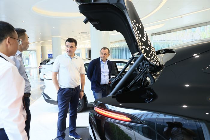 Посещение автозавода Changan Automobile Group в Китае Губернатором Подмосковья