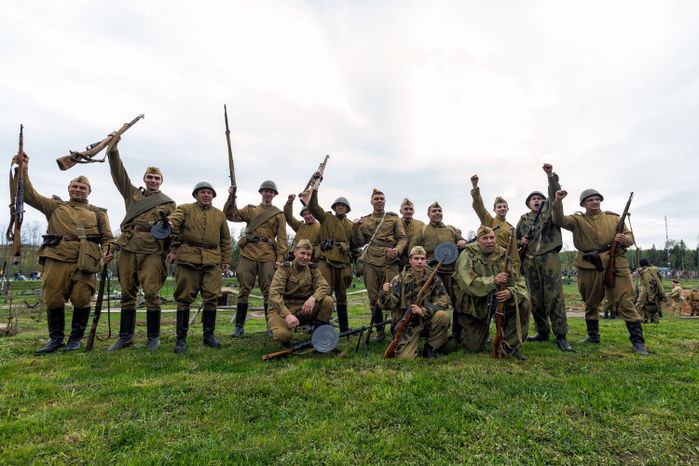 День Победы в Центральном парке «Патриот» Одинцовского округа: военно-историческая реконструкция «В логове зверя»