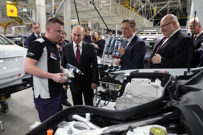 Открытие автомобильного завода Mercedes‑Benz в Подмосковье