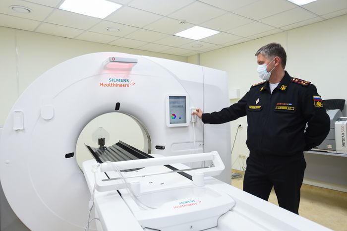 Медицинский центр для больных с коронавирусом, организованный в павильонах Конгрессно-выставочного центра в Кубинке