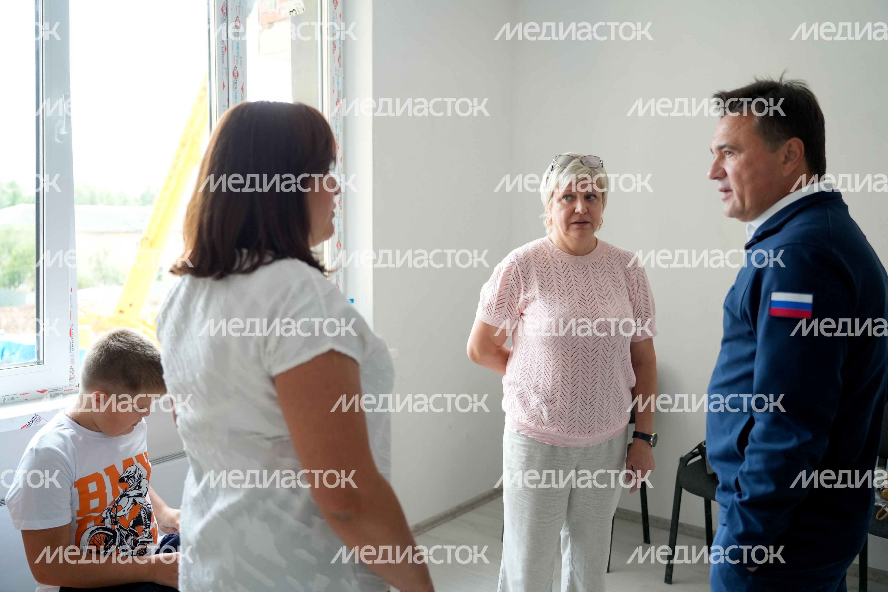 Андрей Воробьев приехал на стройплощадку многоквартирного дома на улице Гоголя в Лосино-Петровском Андрей Воробьев приехал на стройплощадку многоквартирного дома на улице Гоголя в Лосино-Петровском