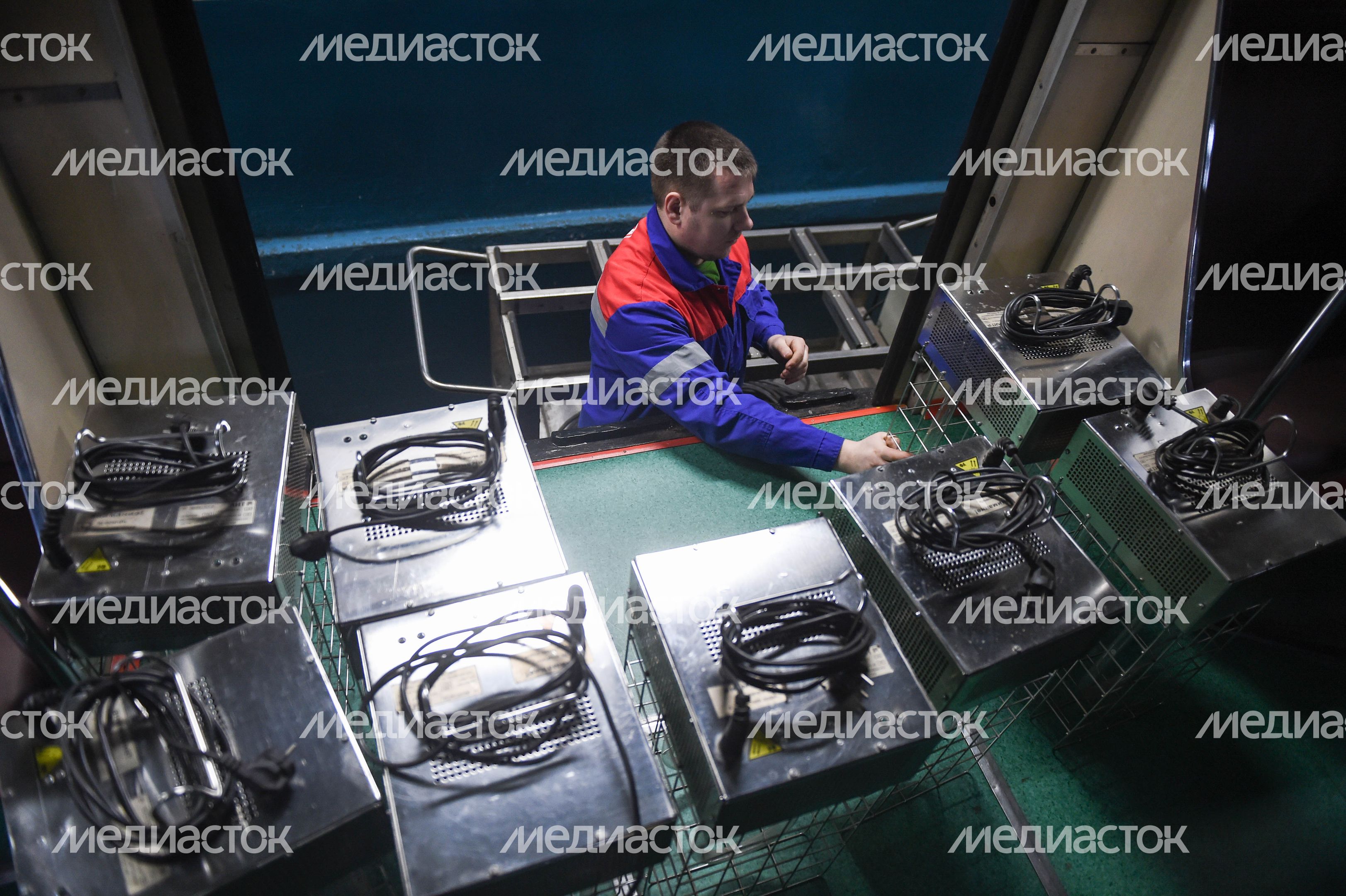 Кварцевание и мытье вагонов метро