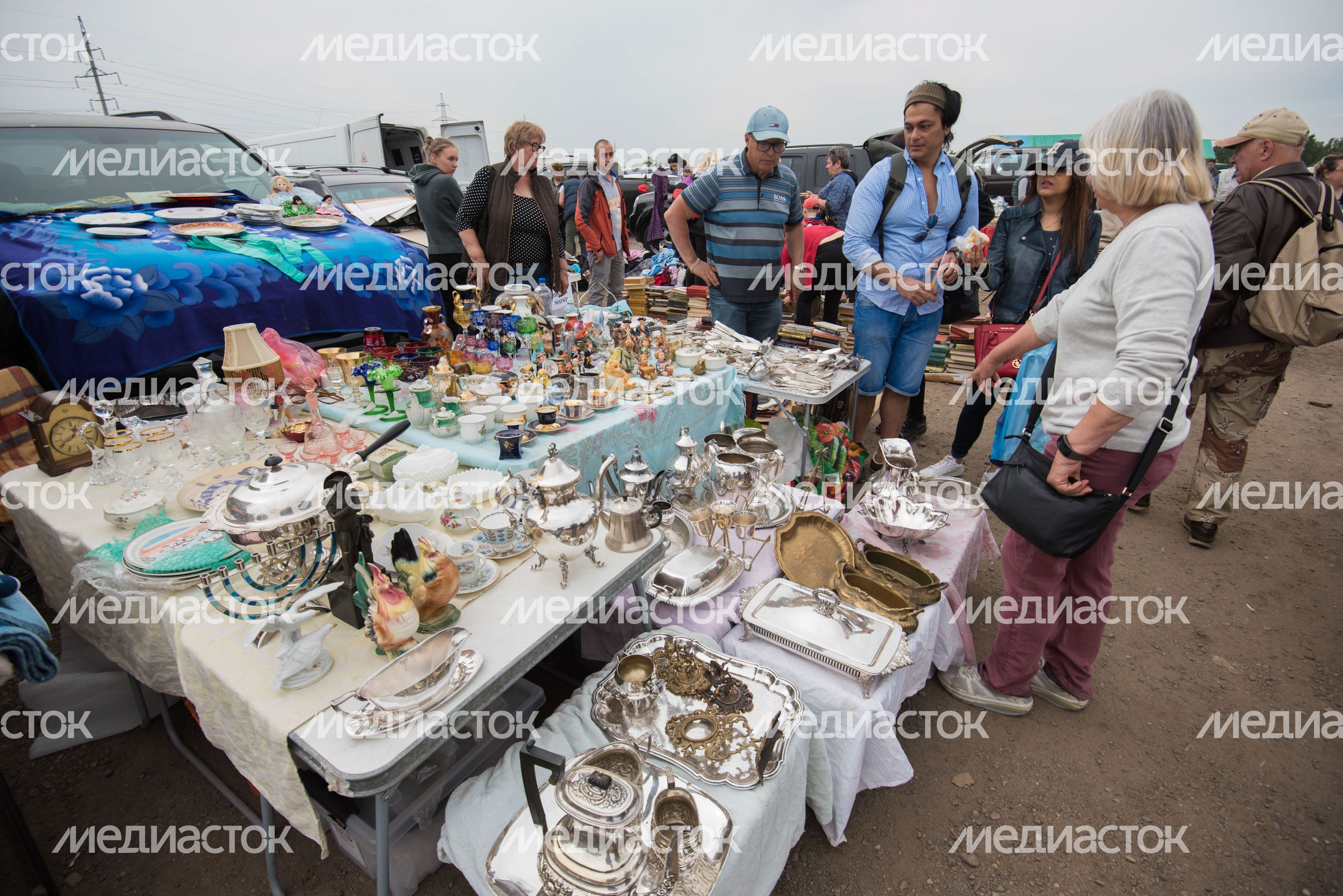 Блошиный рынок «Левша» в Новоподрезково