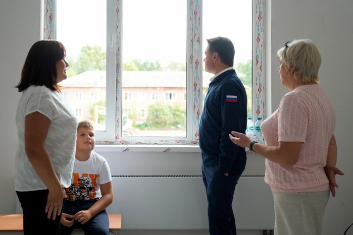 Андрей Воробьев приехал на стройплощадку многоквартирного дома на улице Гоголя в Лосино-Петровском