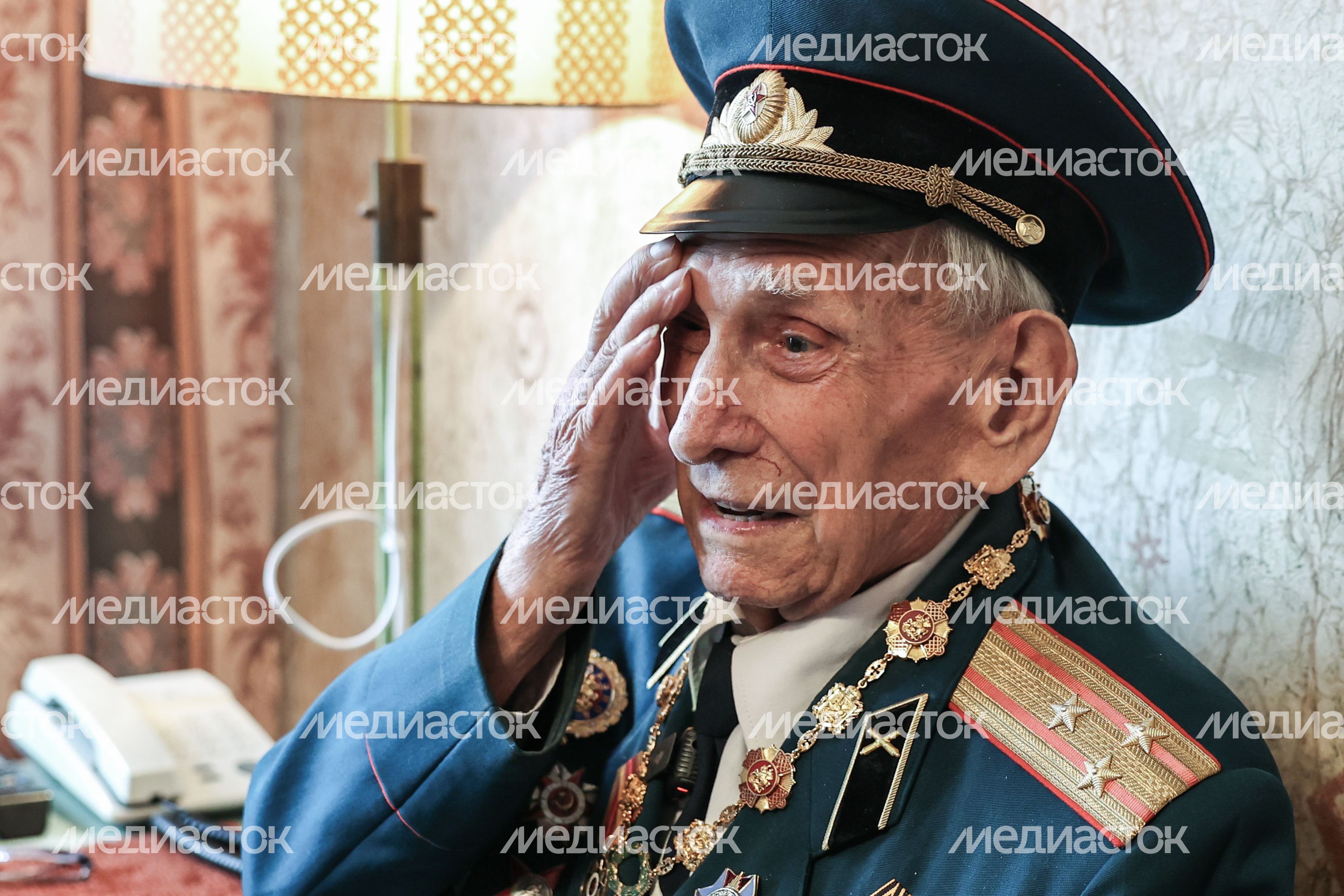 Ветерану войны Александру Золотову присвоили звание Почетного гражданина Московской области Ветерану войны Александру Золотову присвоили звание Почетного гражданина Московской области