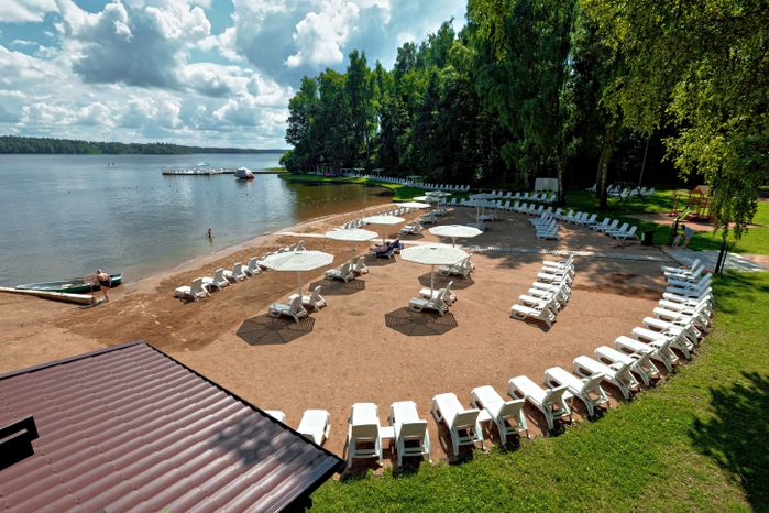 Комфортный отдых на пляже в загородном отеле «Истра» на Истринском водохранилище