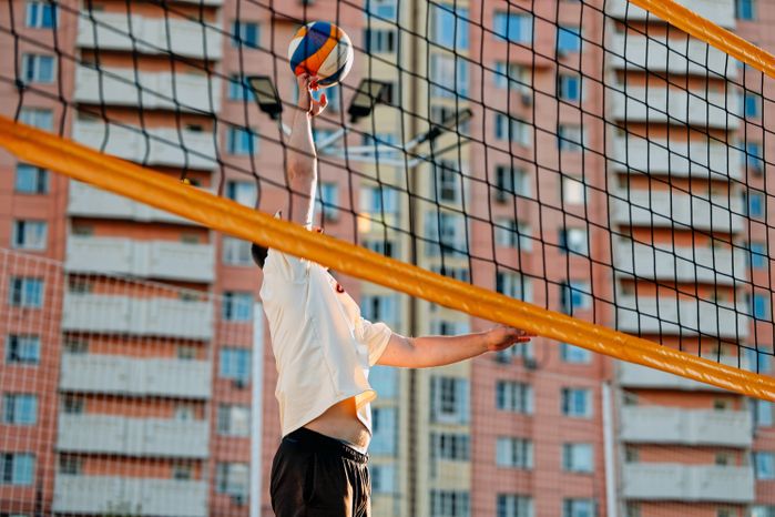 Пляжный волейбол на новой площадке «Пойма volley» в Красногорске