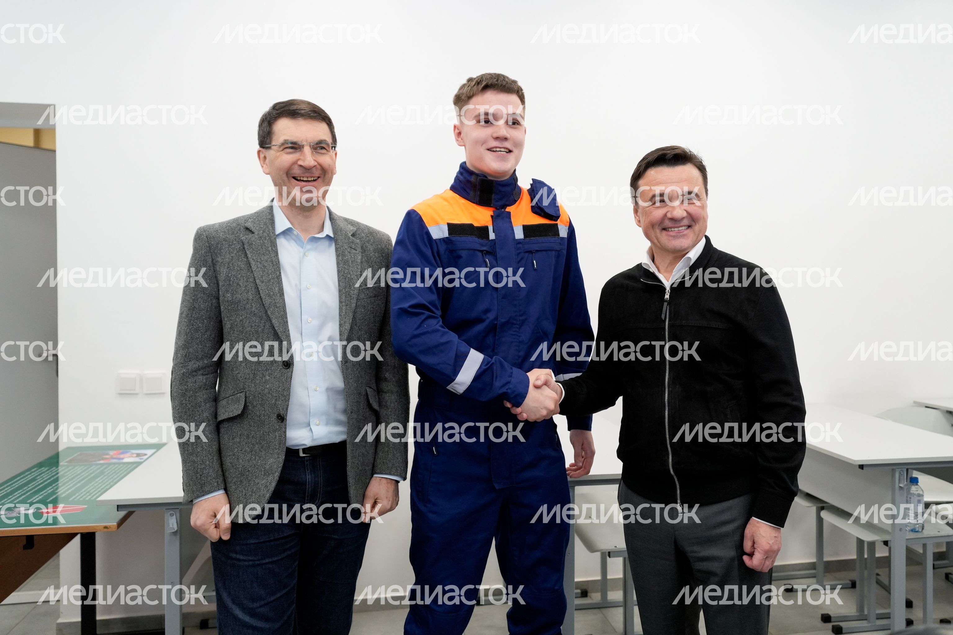 Андрей Воробьев и Игорь Щеголев посетили Дмитровский техникум Андрей Воробьев и Игорь Щеголев посетили Дмитровский техникум