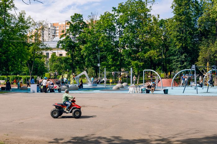Детская площадка в парке «Костино» в Королеве