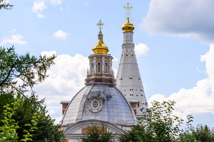 Солнечная Свято-Троицкая Сергиева лавра