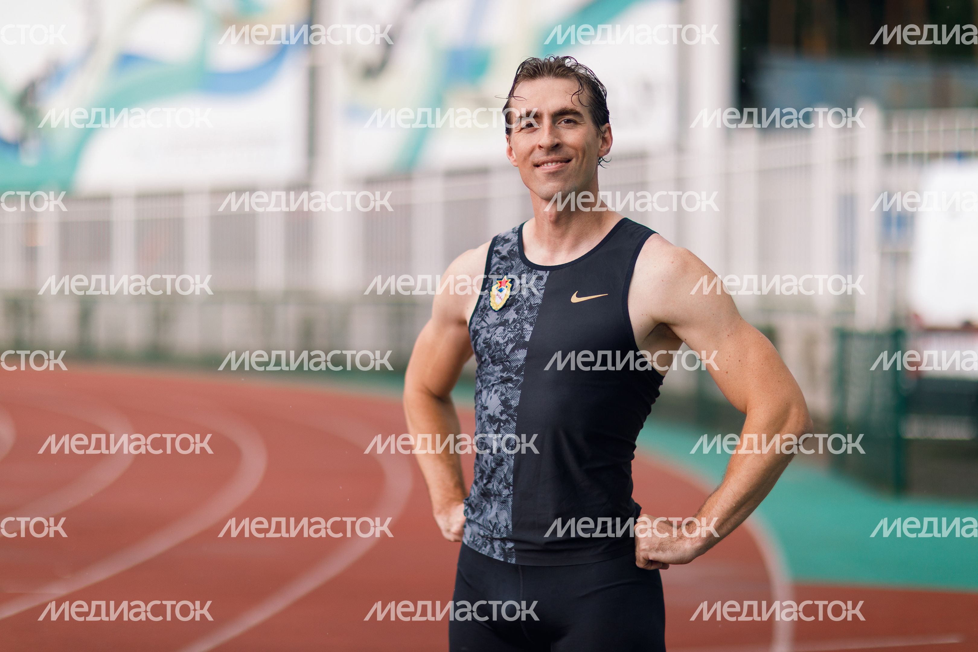 Чемпиона мира в беге на 110 метров с барьерами Сергей Шубенков на Чемпионате Московской области по легкой атлетике Чемпиона мира в беге на 110 метров с барьерами Сергей Шубенков на Чемпионате Московской области по легкой атлетике