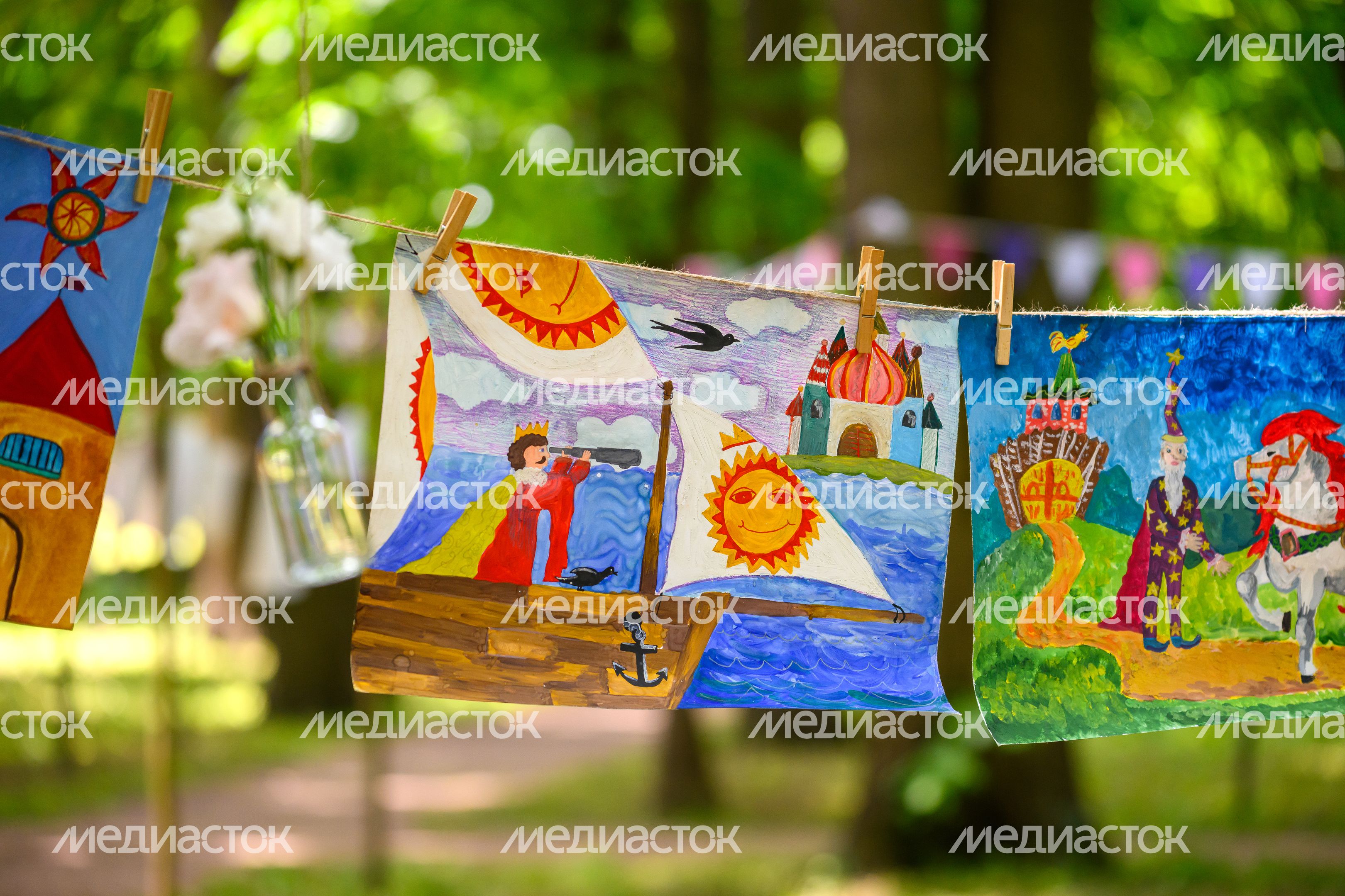 Выставка детских рисунков по сказкам А.С. Пушкина на Литературном фестивале «Проект: Поэт» в усадьбе Вяземы Выставка детских рисунков по сказкам А.С. Пушкина на Литературном фестивале «Проект: Поэт» в усадьбе Вяземы