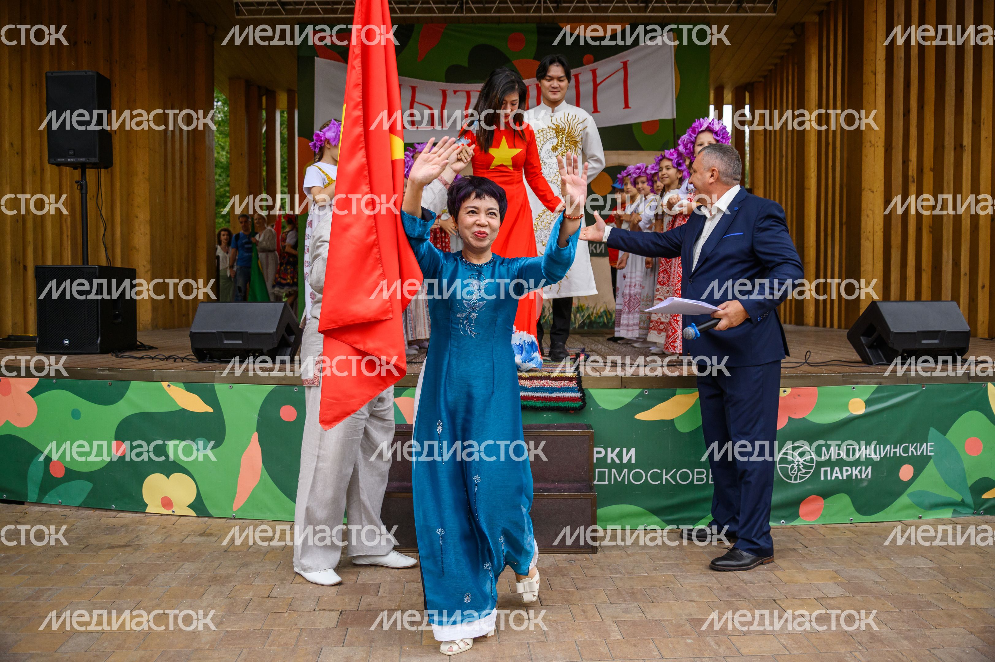 Гости из Вьетнама на Международном фестивале-премии театров кукол «Имени Железкина» в Мытищах Гости из Вьетнама на Международном фестивале-премии театров кукол «Имени Железкина» в Мытищах